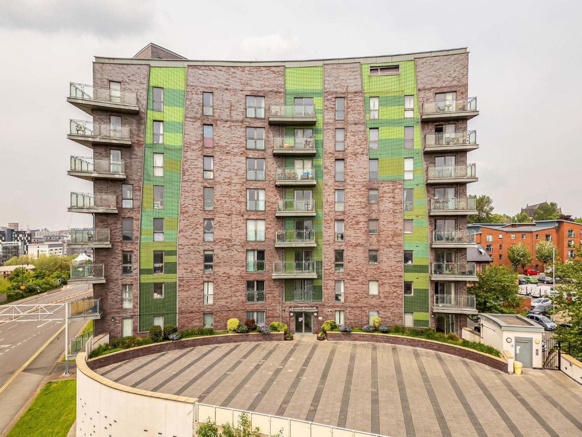 Avenues Leeds (West Yorkshire)
