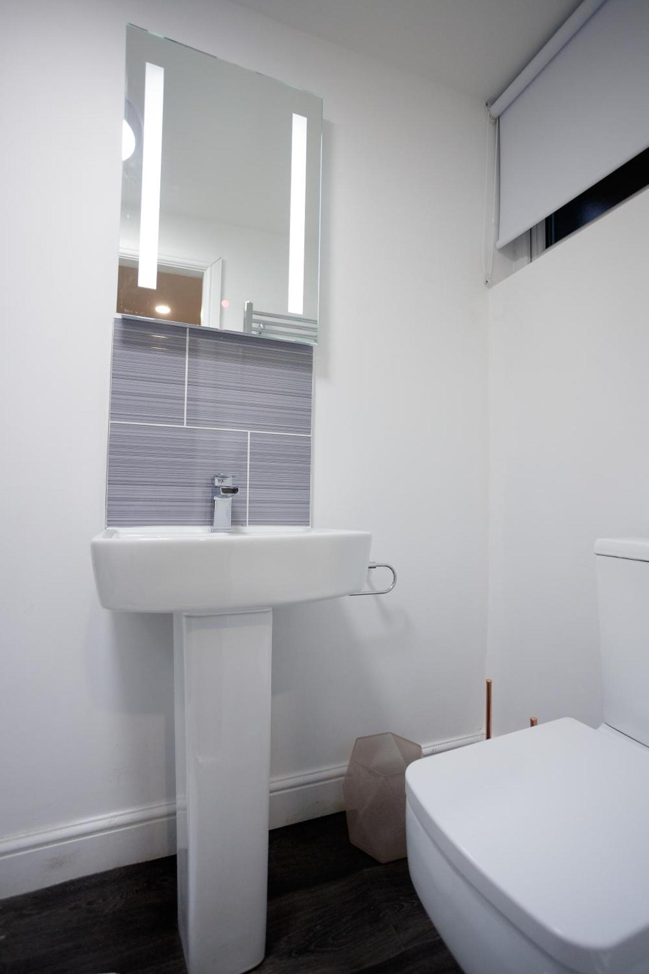 Carter House Apartments.....6 Beds In 3 Bedrooms