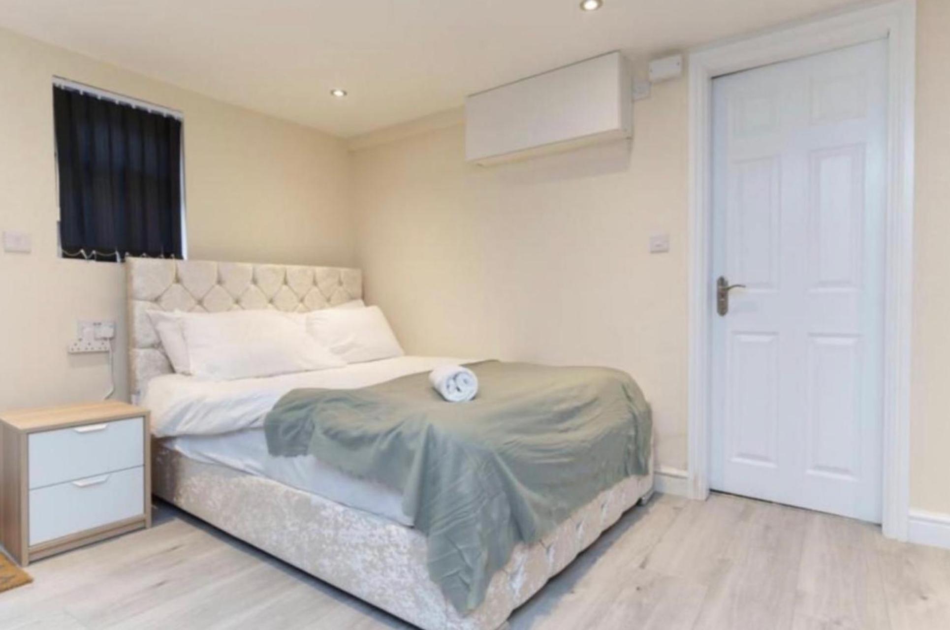 Dior House Leeds (West Yorkshire)