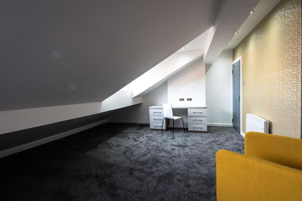 Apartment Blenheim Grand Theatre Retreat 2br Apt Leeds (West Yorkshire)