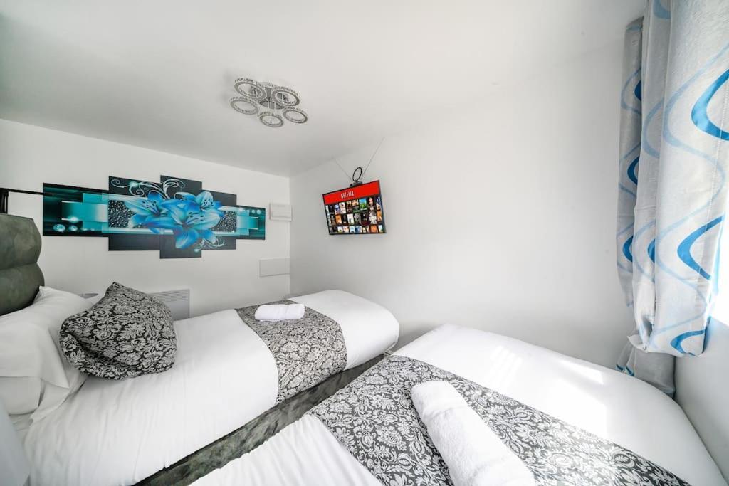 16fm For Your Relaxed & Cosy With Free Parking And Free Wifi *