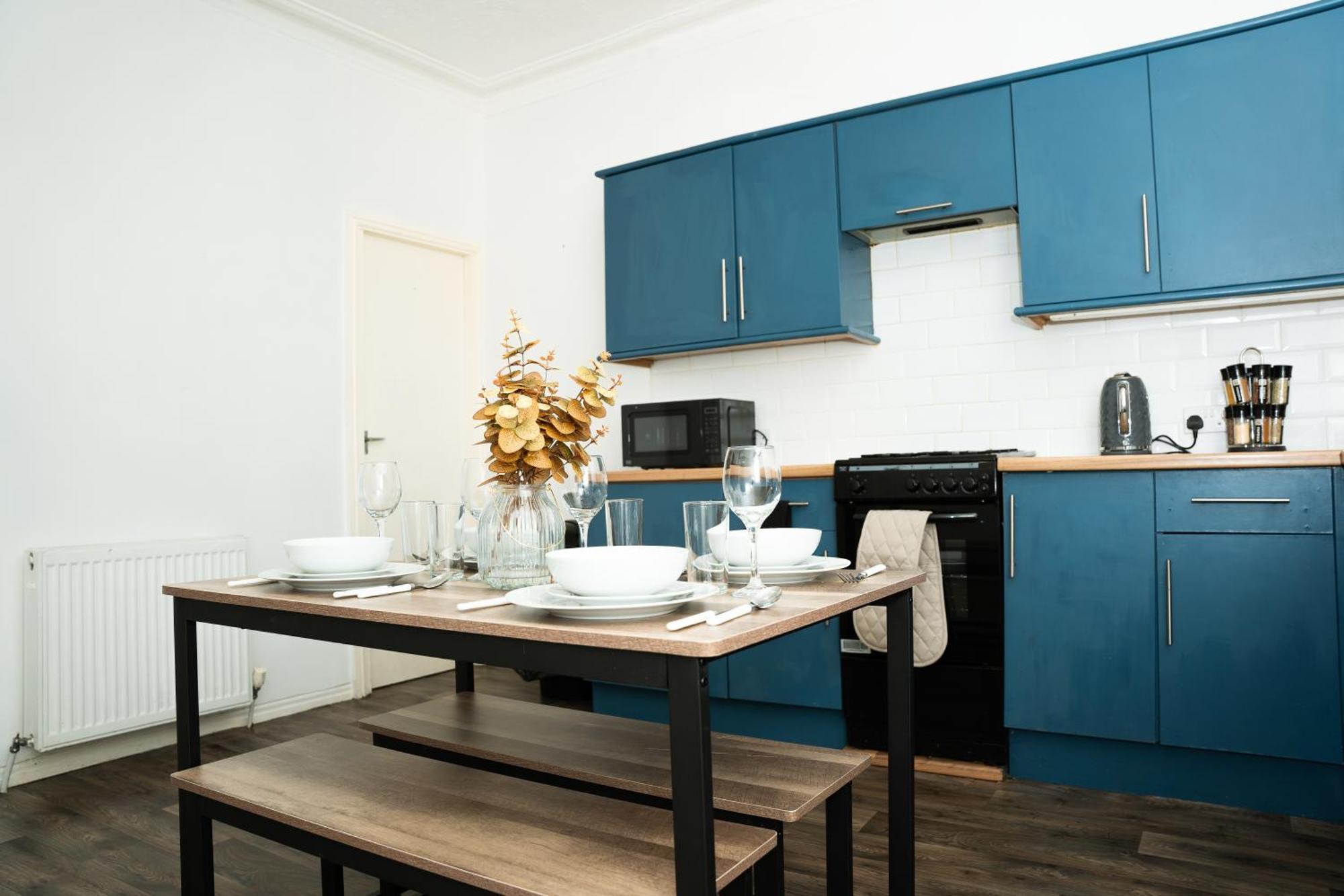 Leeds Large Townhouse Retreat Close To The * Leeds (West Yorkshire)
