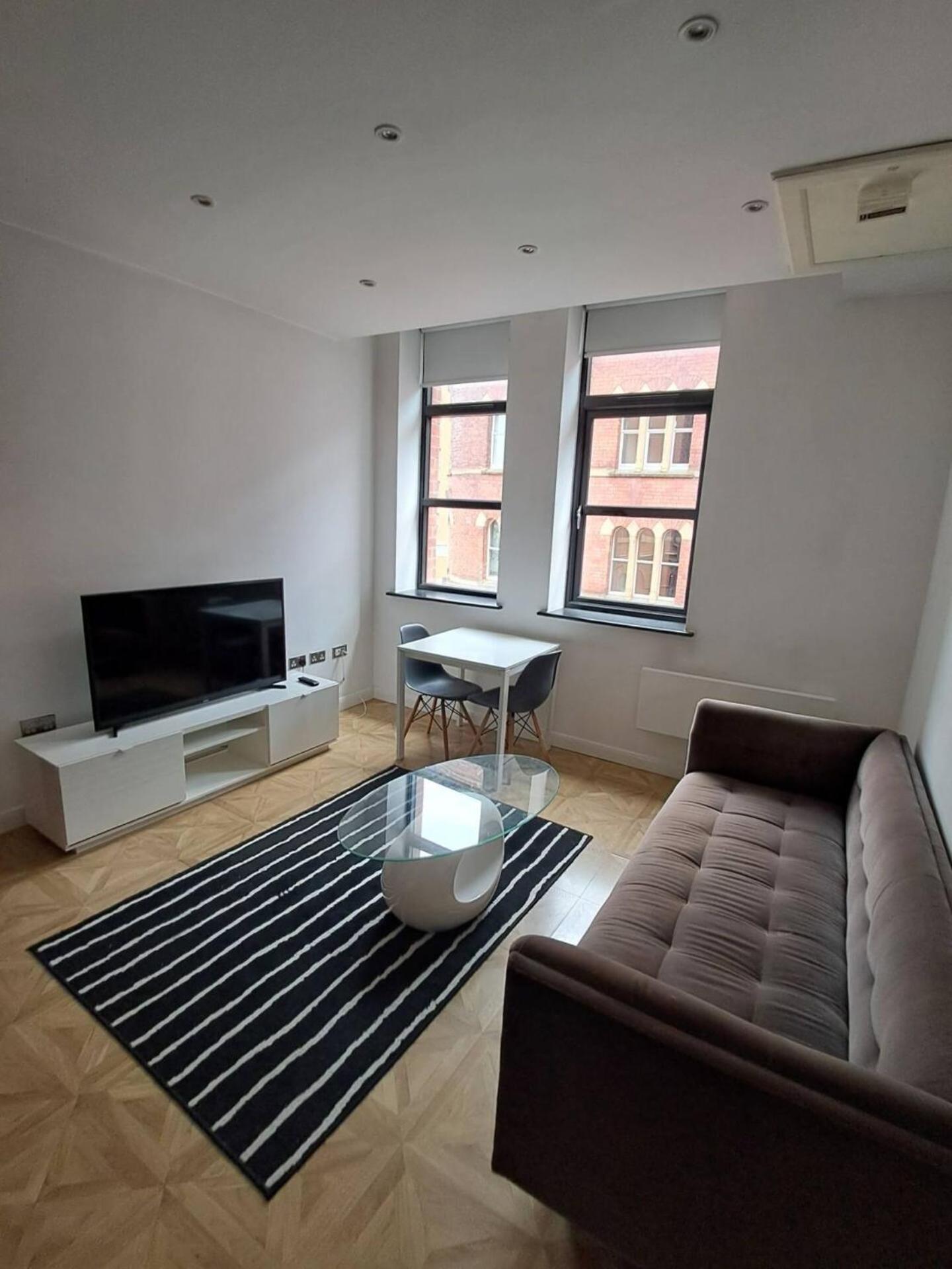 1bed Loft Style Leeds Centre * Leeds (West Yorkshire)