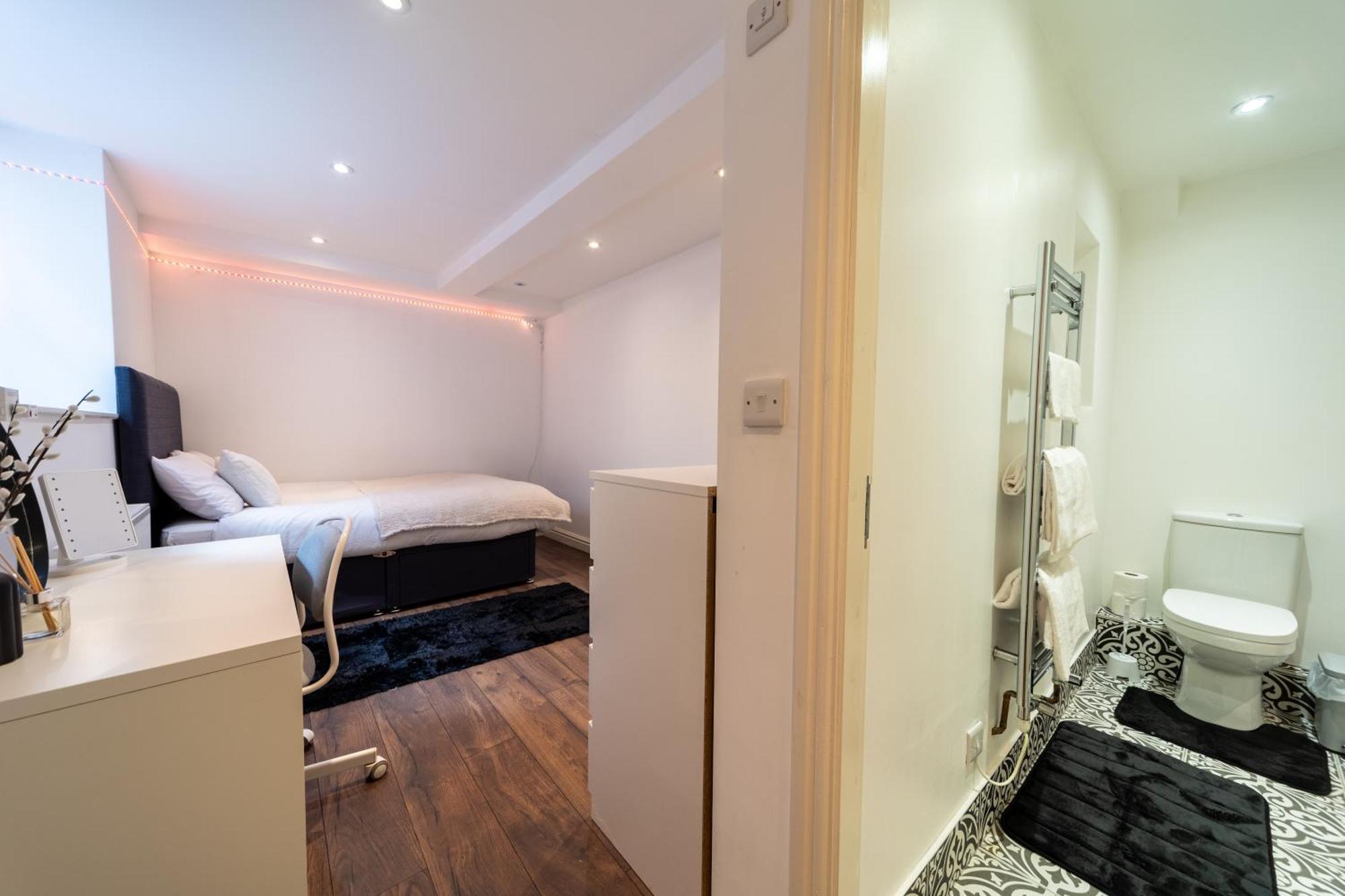 Apartment 3bdr, En-suite Baths, Centre, Netflix, Amazing Location! Leeds (West Yorkshire)