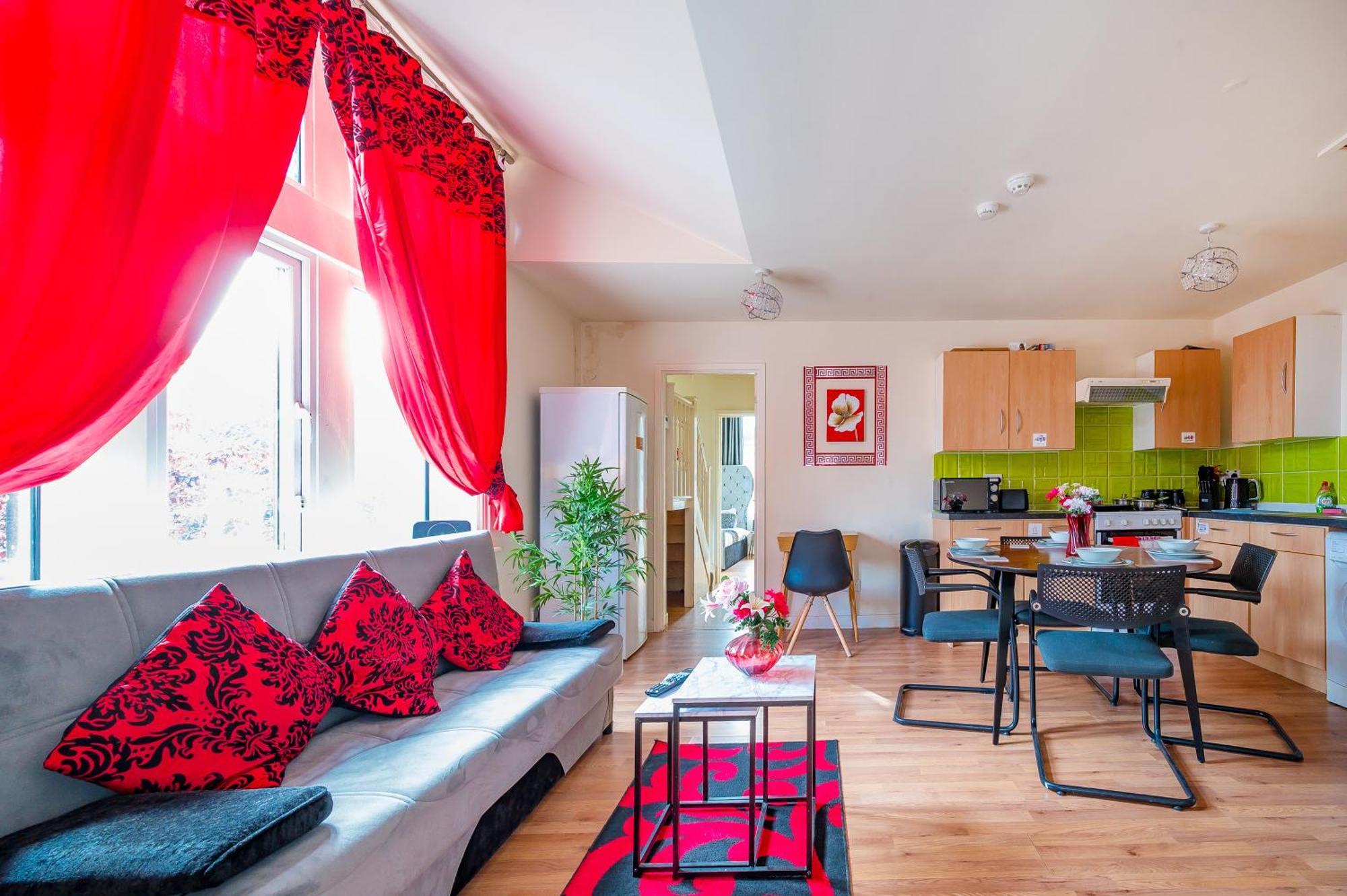 Cozy Luxe Haven: Free Parking & Fast Wifi