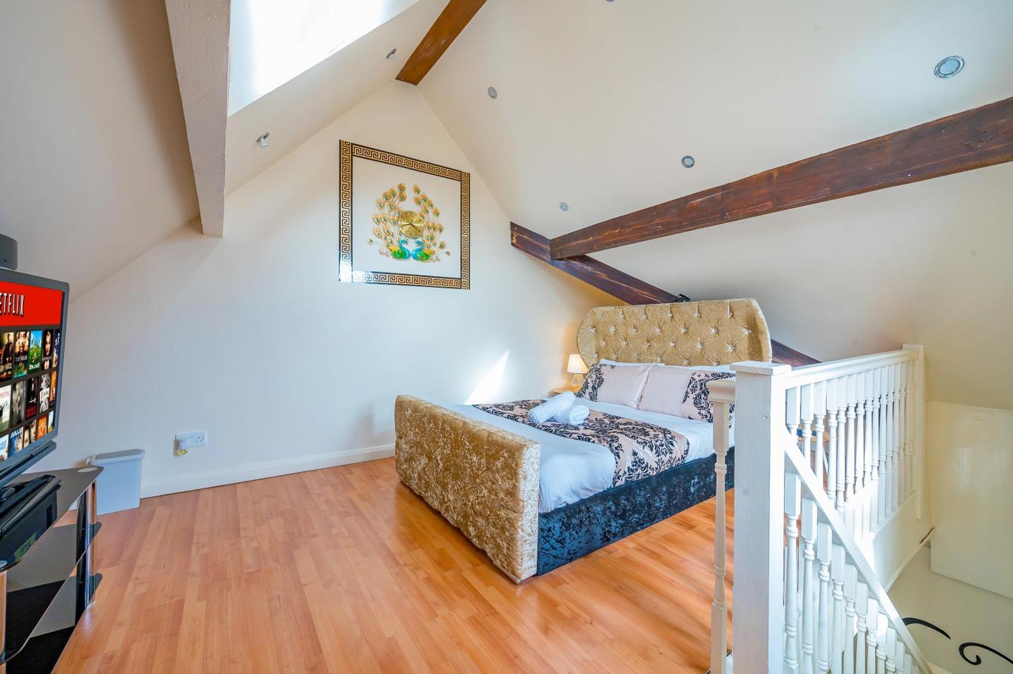 Cozy Luxe Haven: Free Parking & Fast Wifi *