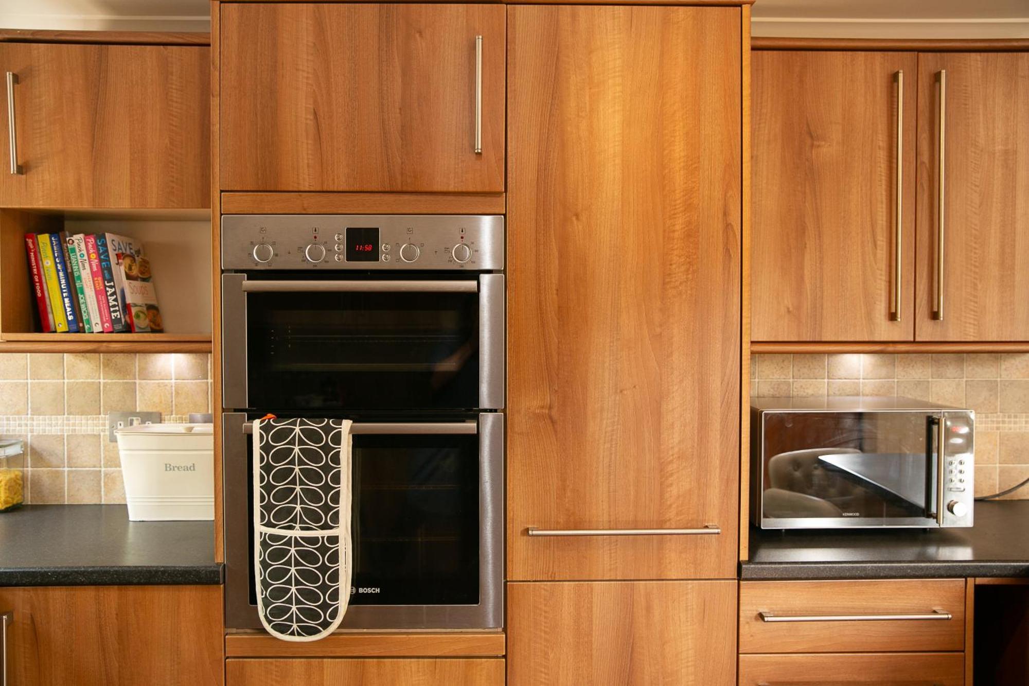 Modern Family - Gateway To Yorkshire Holiday home Leeds (West Yorkshire)