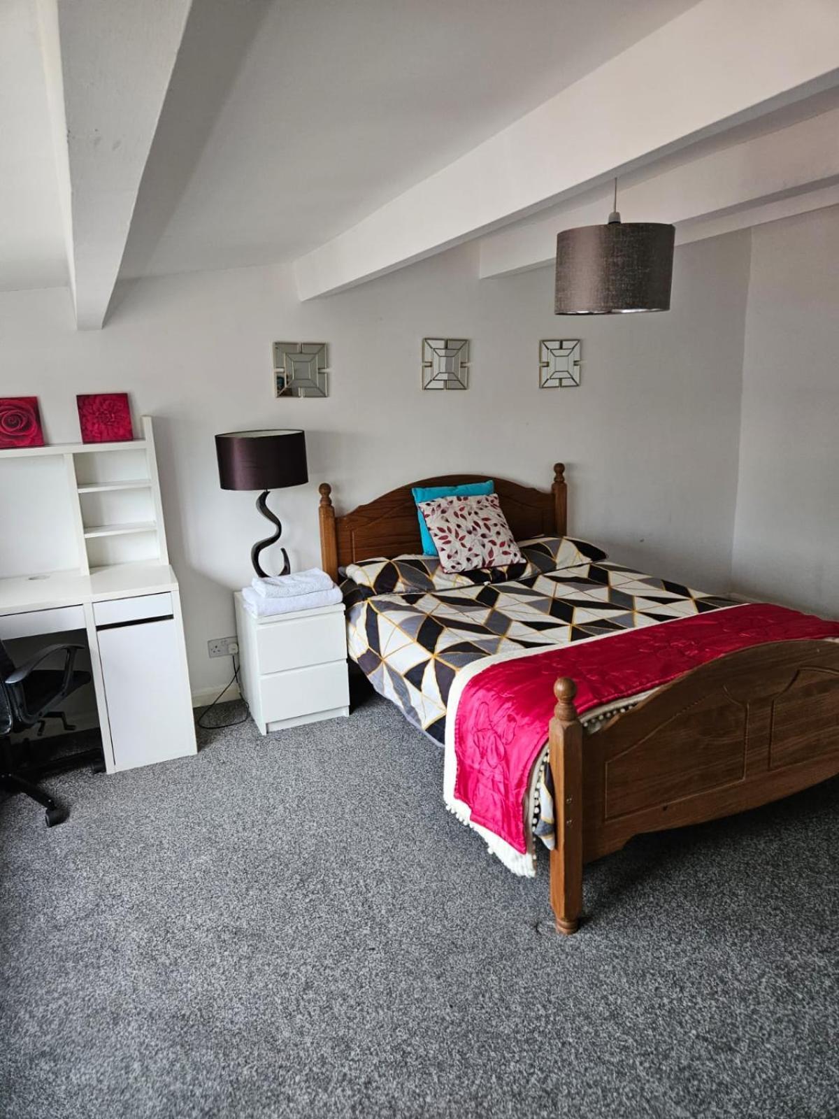 Double Close To Headingley Stadium Guest house Leeds (West Yorkshire)