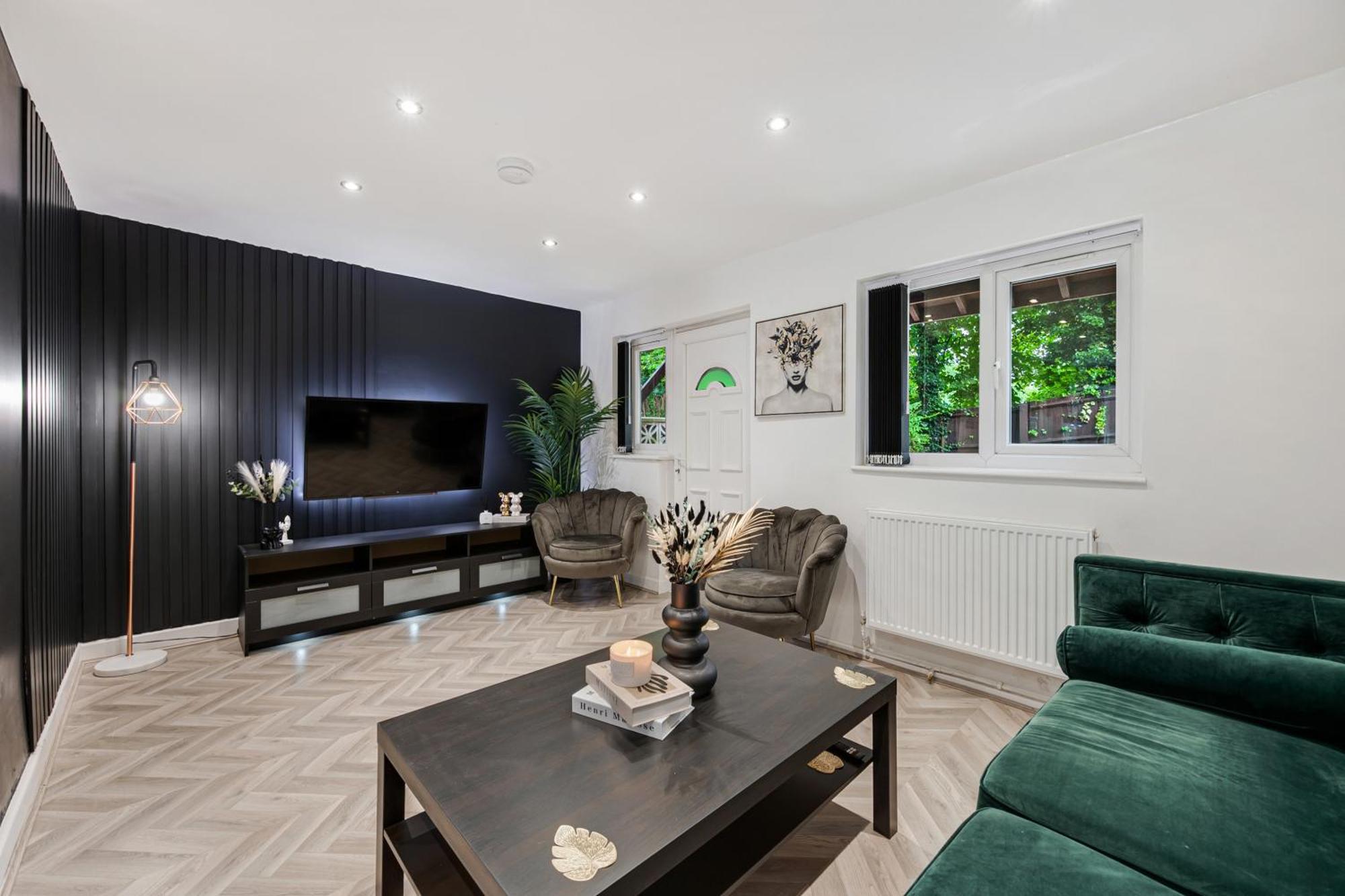 Holiday home Luxury Centre With Free Parking