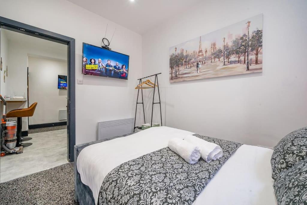Apartment -f19gh- For Relaxed & Cosy Stay,free Parking,wifi *