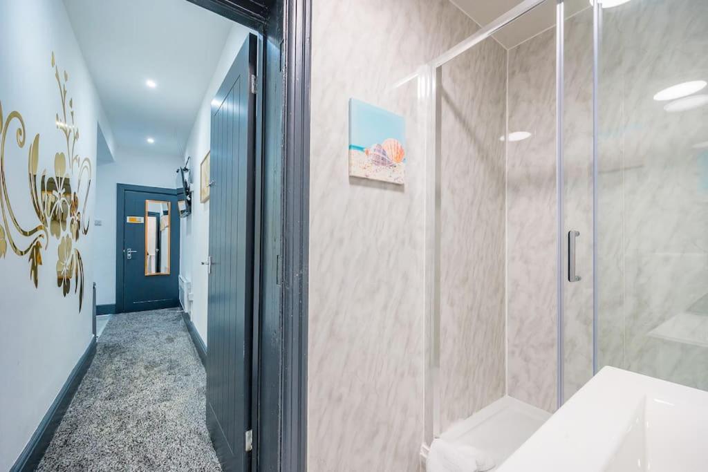 -f19gh- For Relaxed & Cosy Stay,free Parking,wifi Apartment