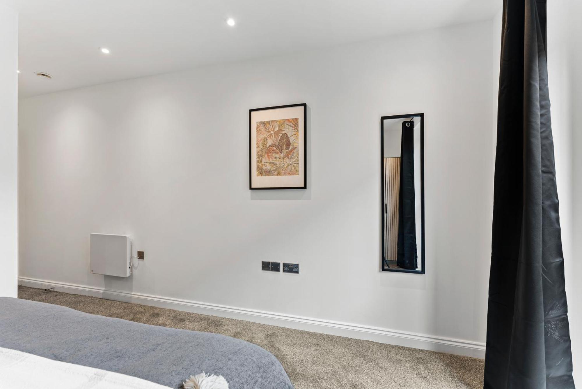 Stylish Abode In Leeds - Games - Parking Apartment