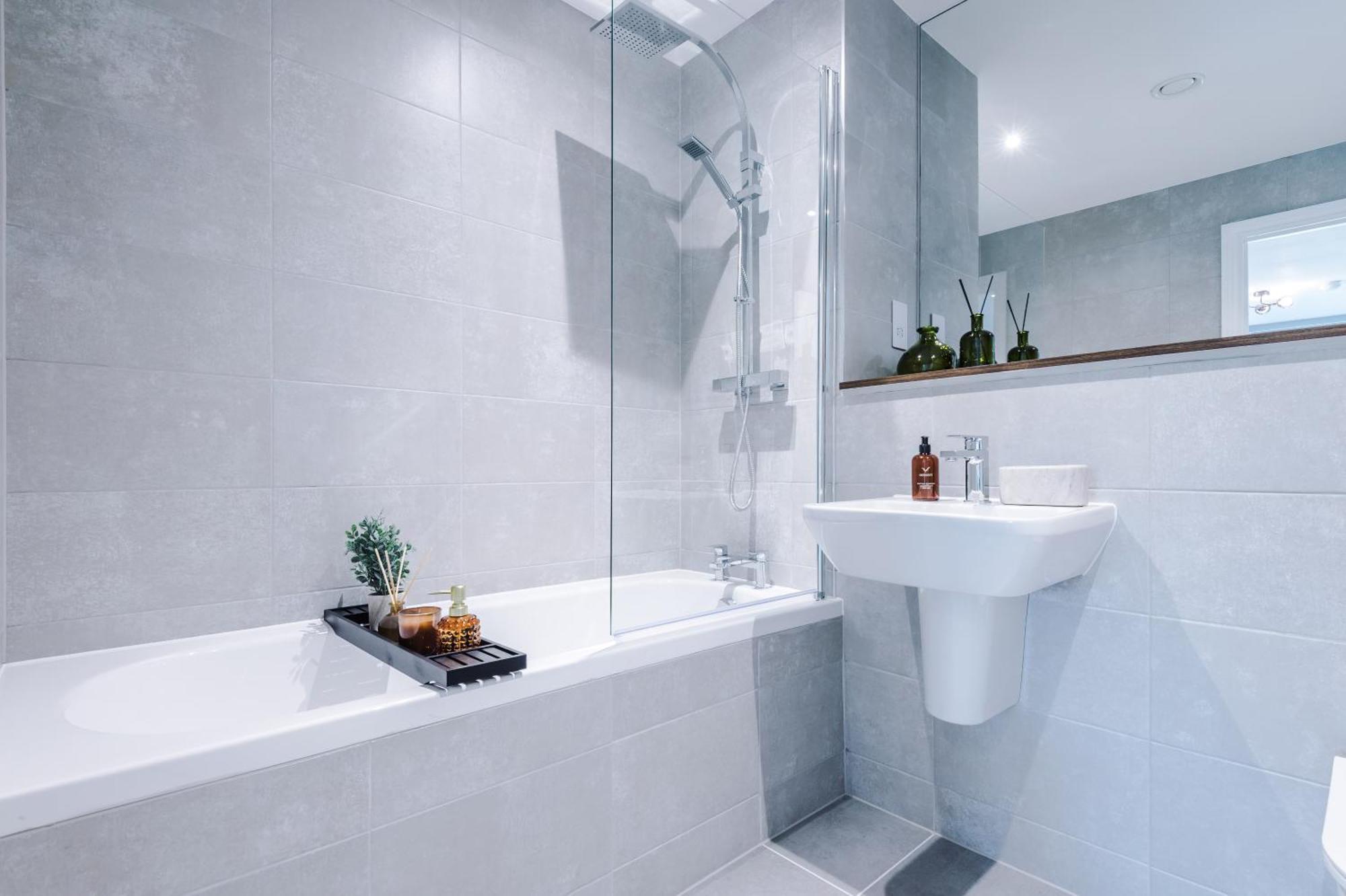 Modern 2 Bed Flat Leeds Centre * Leeds (West Yorkshire)