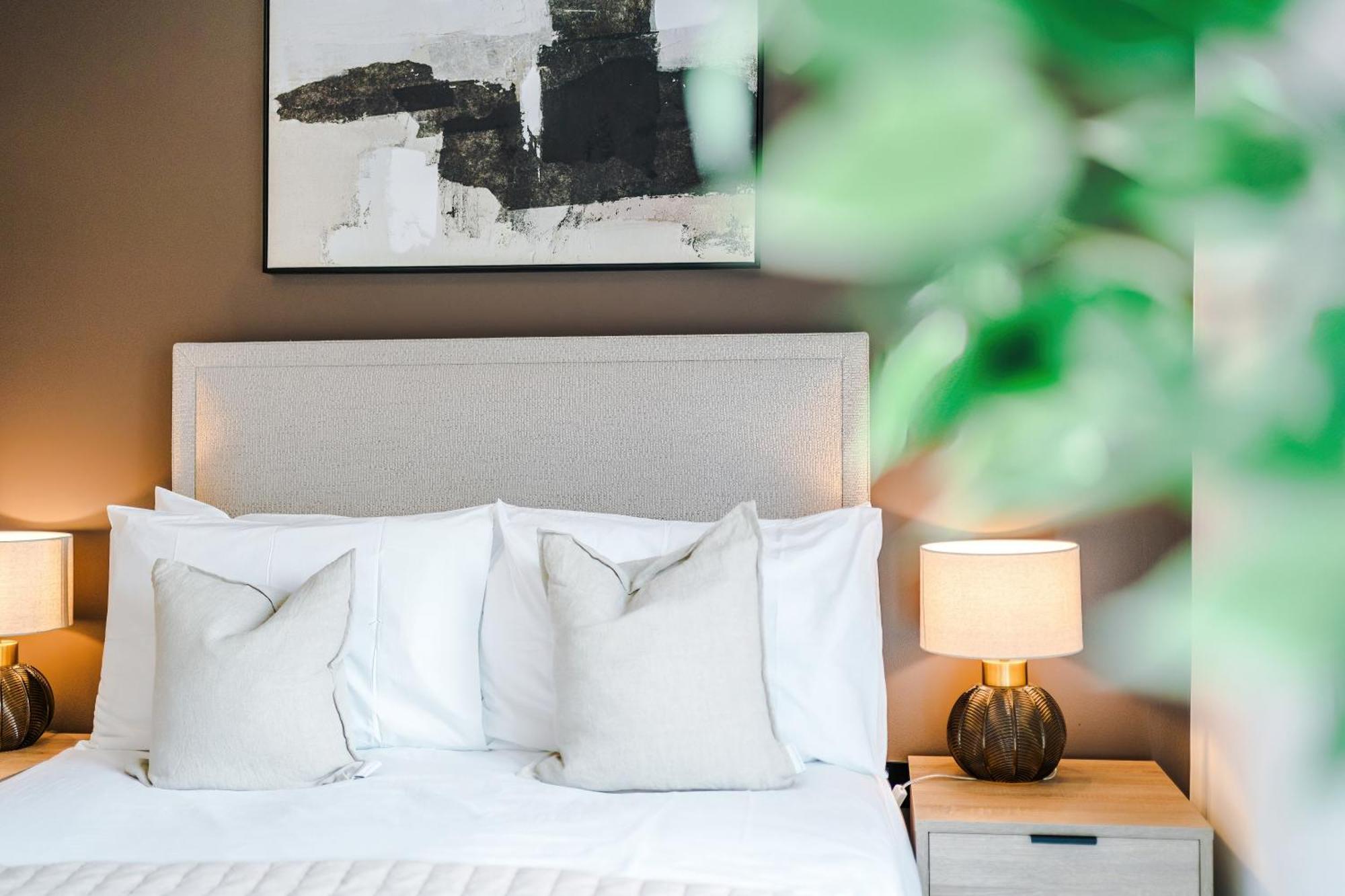 Stylish Leeds Centre Flat - Free Parking Apartment