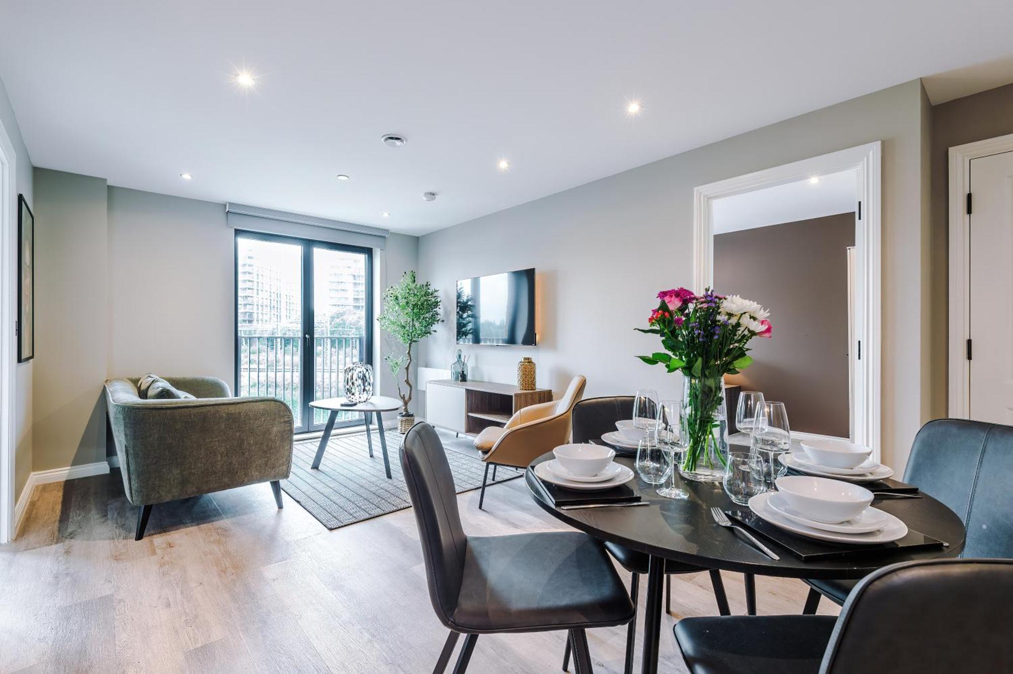 Stylish Leeds Centre Flat - Free Parking Apartment