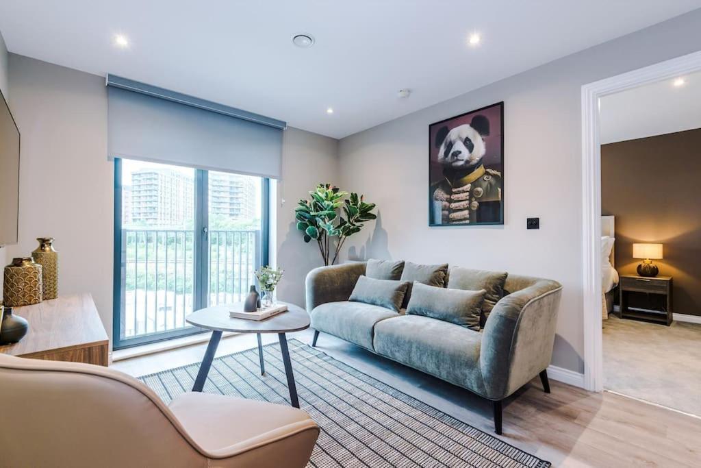 2 Bedroom Leeds Centre Apartment