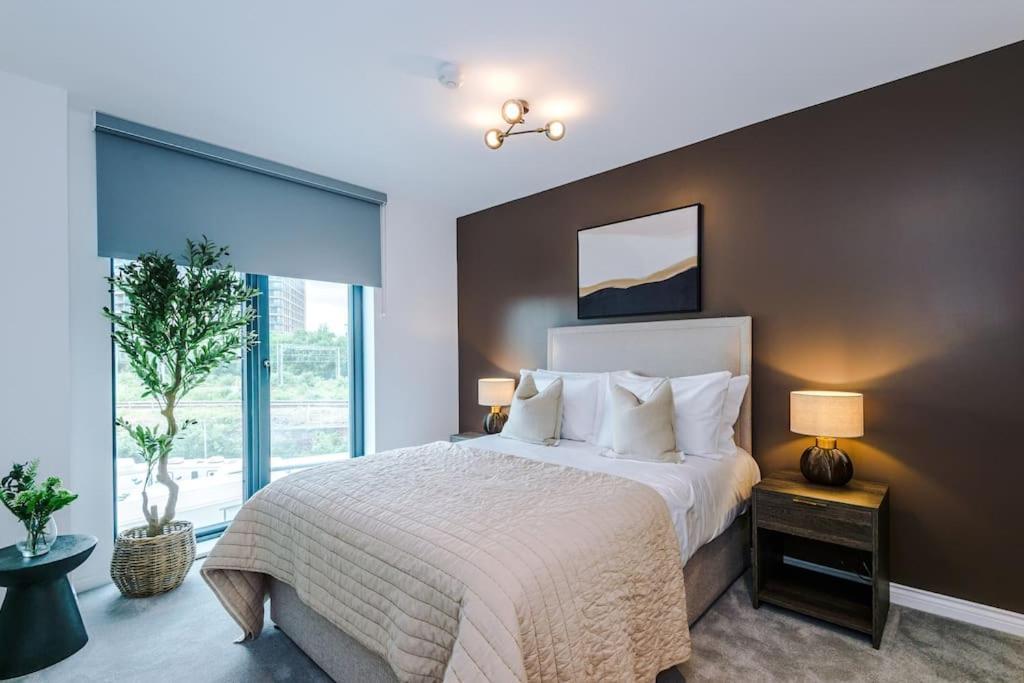 2 Bedroom Leeds Centre Apartment Leeds (West Yorkshire)