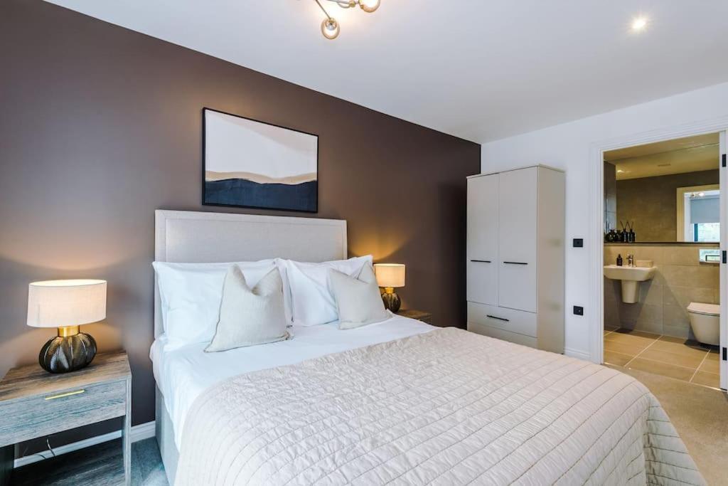 Apartment 2 Bedroom Leeds Centre *