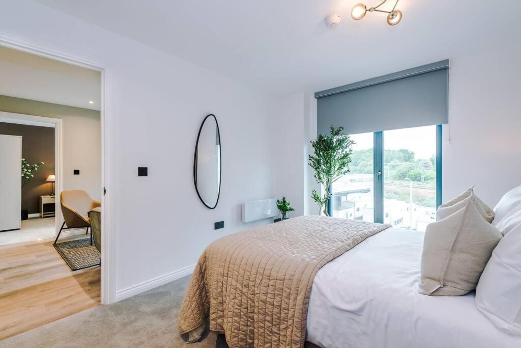 2 Bedroom Leeds Centre Apartment