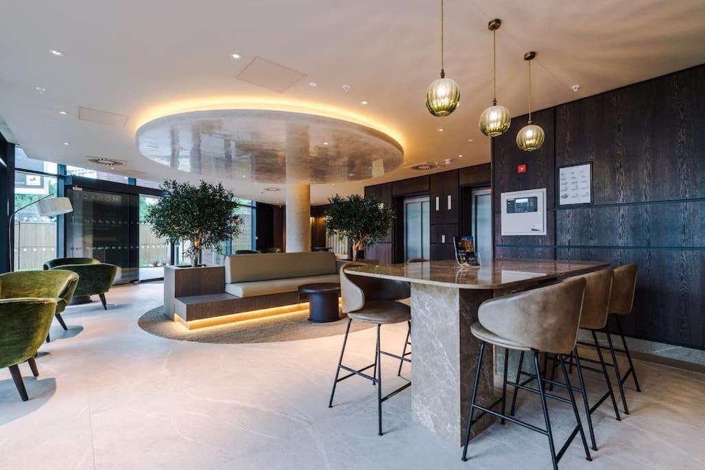 Apartment 2 Bedroom Leeds Centre *