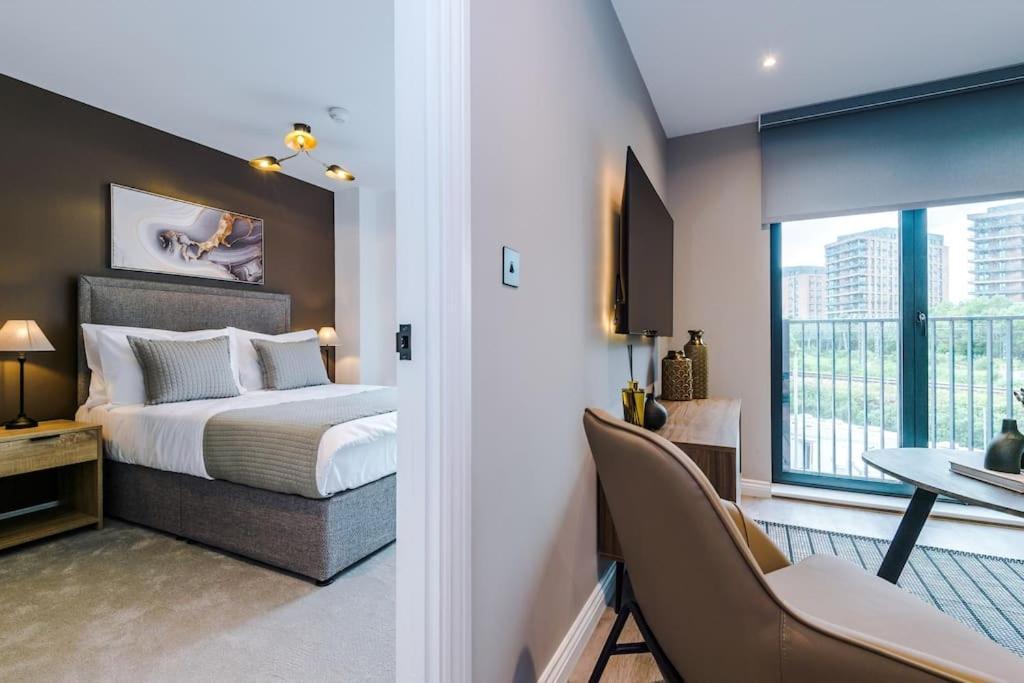 2 Bedroom Leeds Centre Apartment