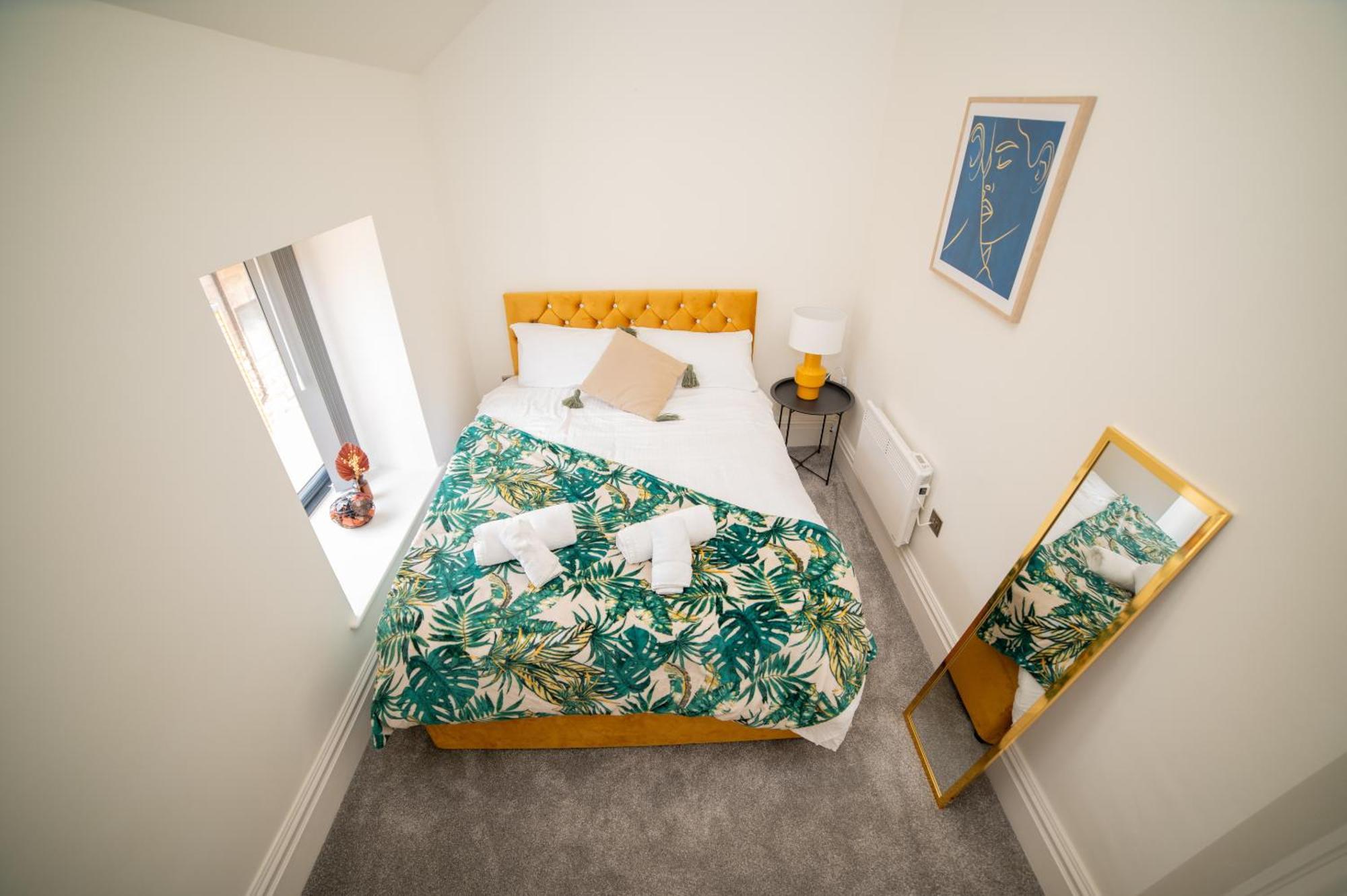 Apartment Stylish 3-bedroom Townhouse In Leeds: Ideal For Leisure & Corporate *