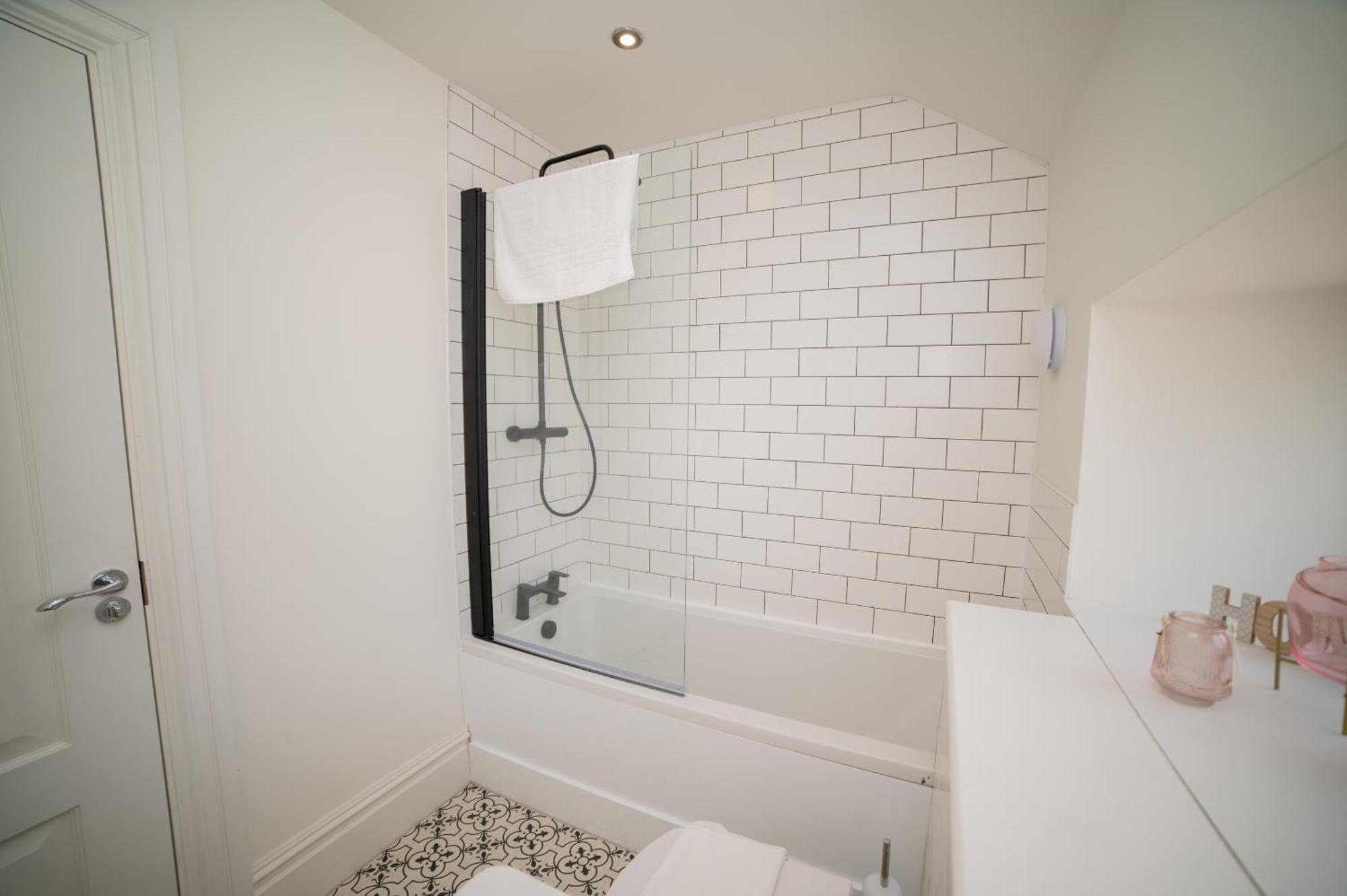 Stylish 3-bedroom Townhouse In Leeds: Ideal For Leisure & Corporate Leeds (West Yorkshire)