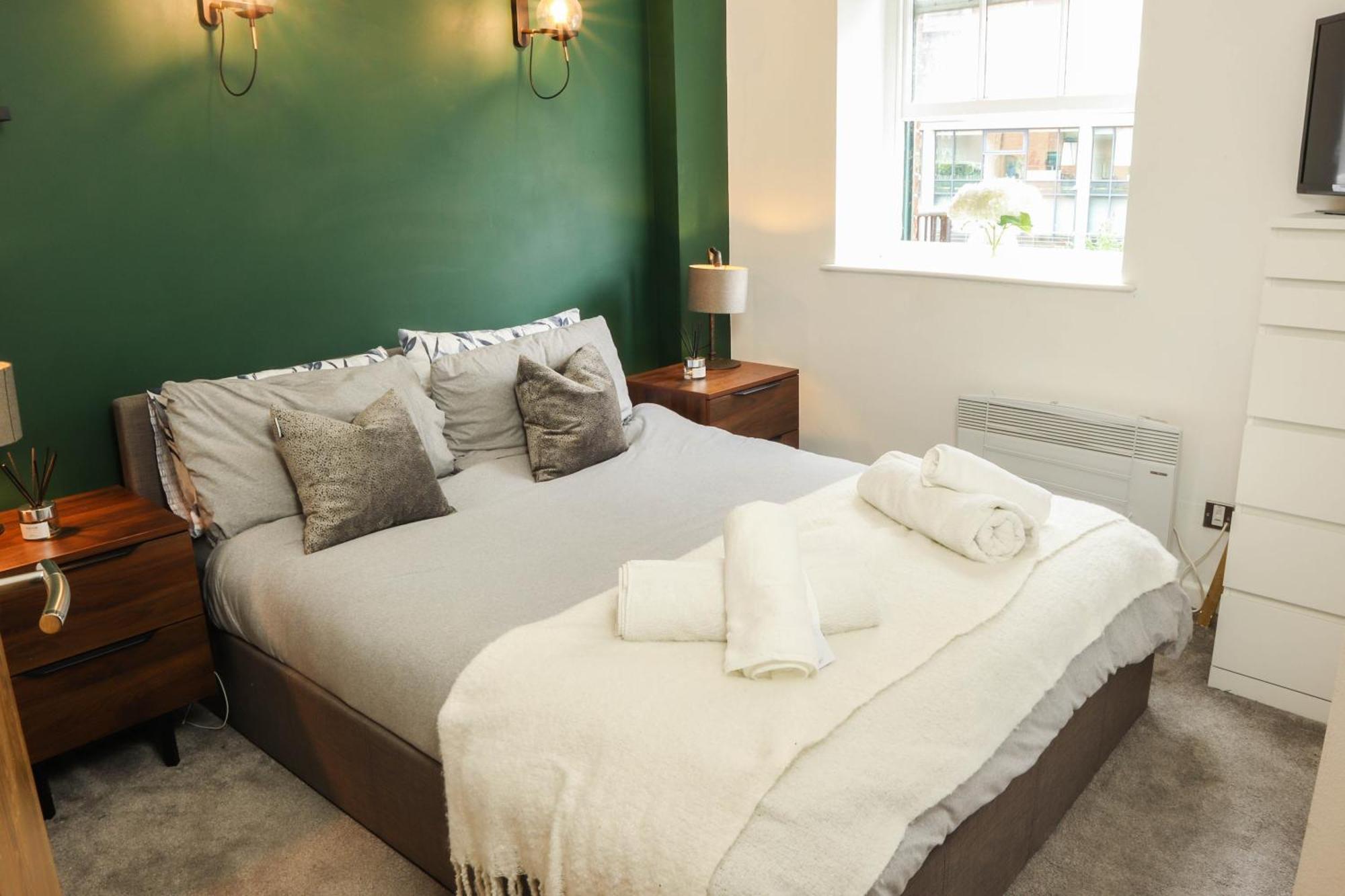 Apartment Beautiful 2 Bed - Centre - Free Private Parking - Perfect For Families And Professionals Leeds (West Yorkshire)