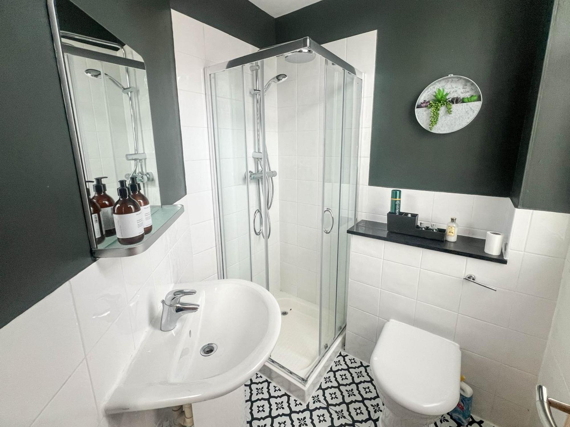 Beautiful 2 Bed - Centre - Free Private Parking - Perfect For Families And Professionals Leeds (West Yorkshire)