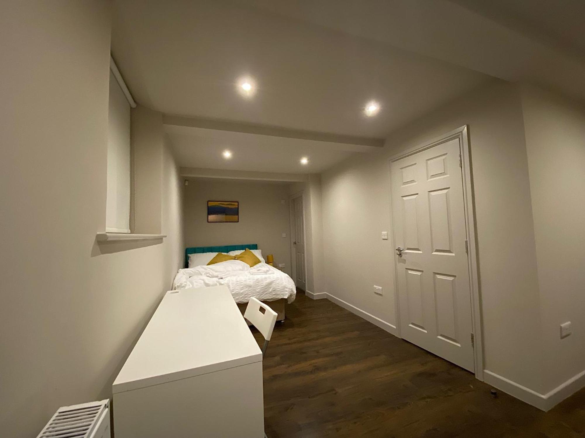 Stunning King In The Heart Of Leeds Center * Leeds (West Yorkshire)
