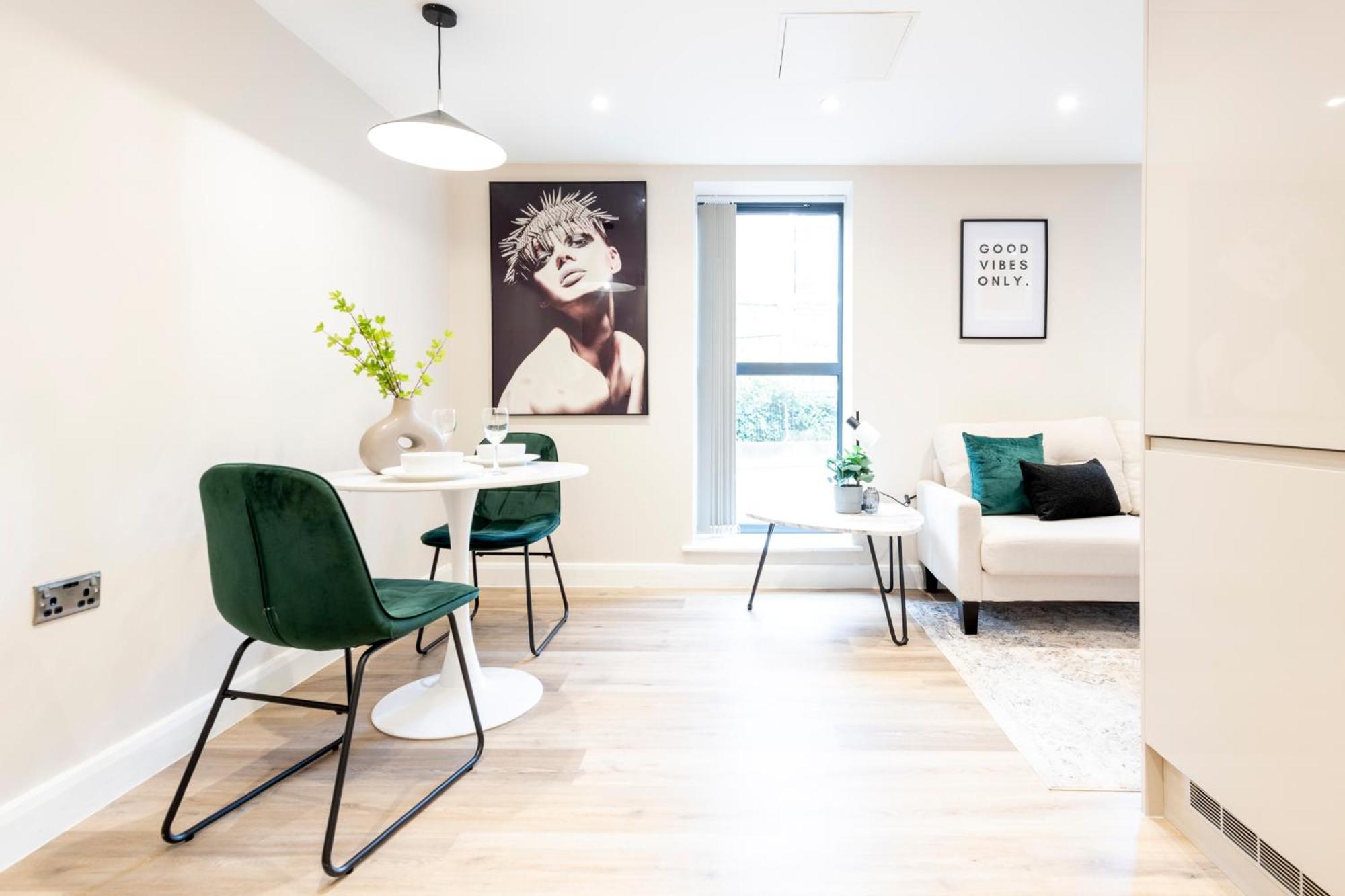 Harvey Nic's & Designer Quarter 62ch Apartment Leeds (West Yorkshire)