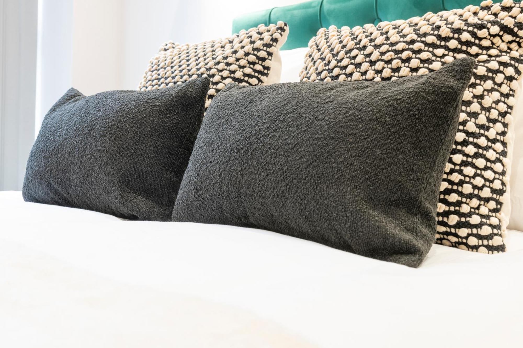 Harvey Nic's & Designer Quarter 62ch Apartment