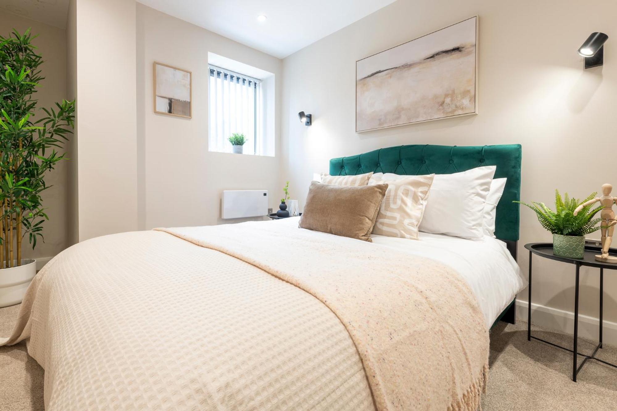 Harvey Nic's & Designer Quarter 74 Ch Apartment
