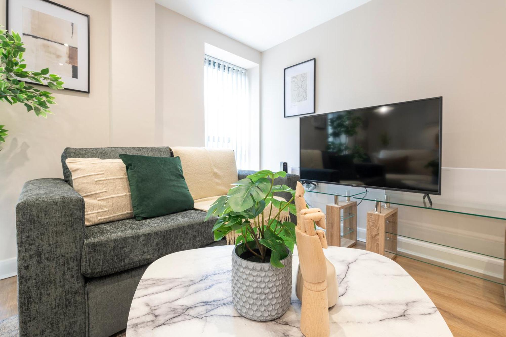 Harvey Nic's & Designer Quarter 74 Ch Apartment *