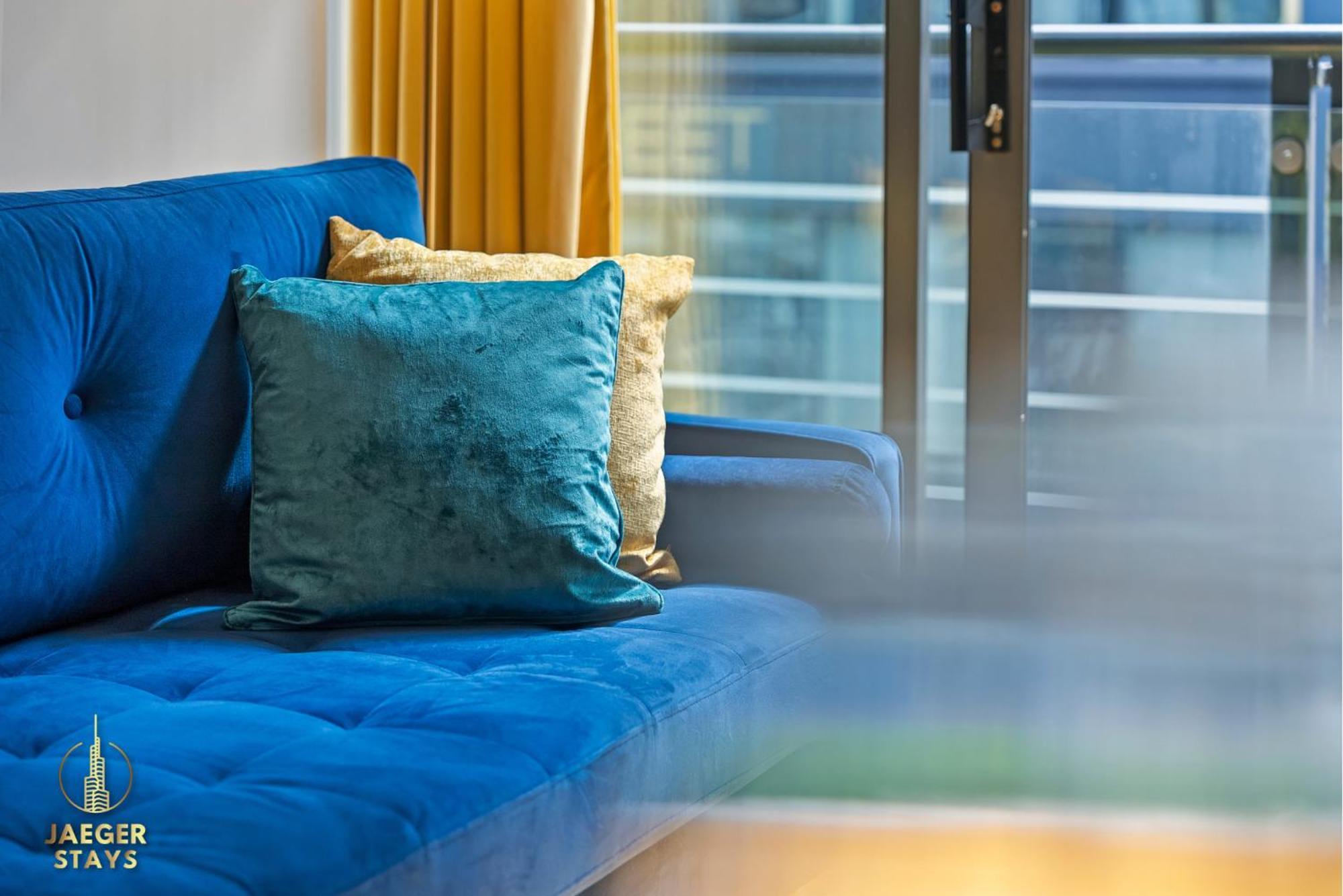 2 Bedroom Greek Street Apartment - Sleeps 6 * Leeds (West Yorkshire)