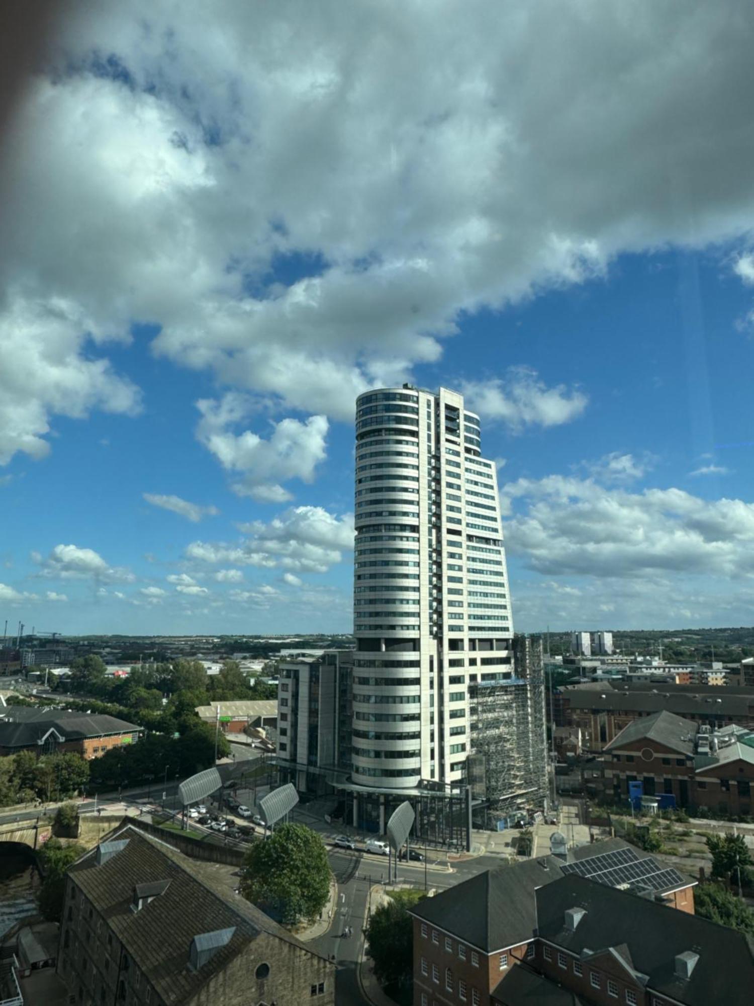 Harvey Nic's & Designer Quarter 74 Ch Apartment Leeds (West Yorkshire)
