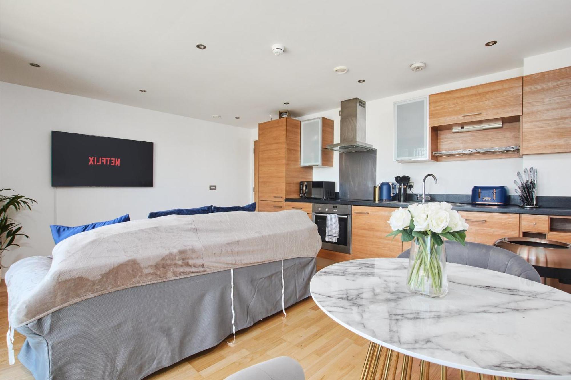 King Deluxe Large Balcony& Free Parking! *