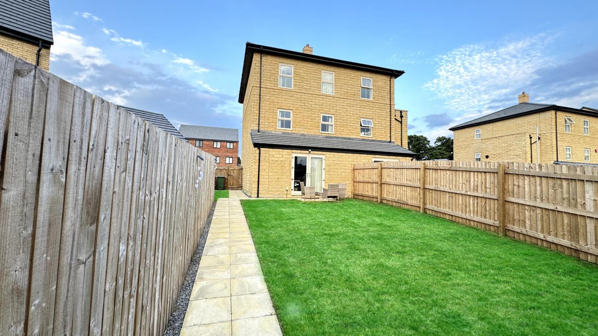 4 Hills - Everest Leeds (West Yorkshire)
