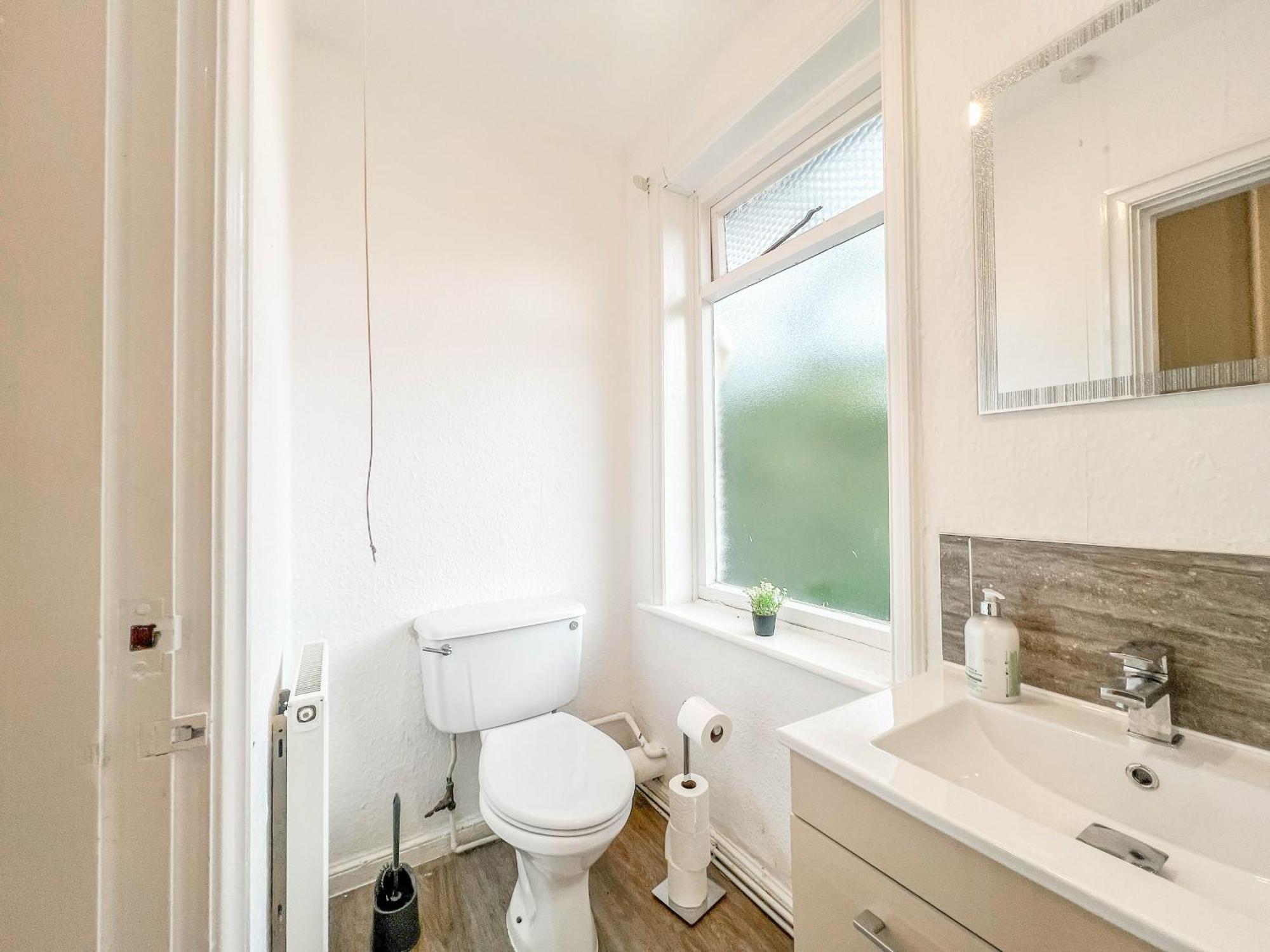Apartment 3 Bedroom House - Free Parking-hospital-contractors-families Leeds (West Yorkshire)