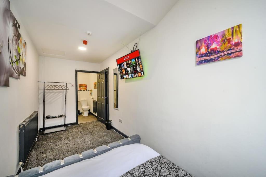 -f5gh- For Relaxed & Cosy Stay, Free Parking, Wifi Apartment Leeds (West Yorkshire)