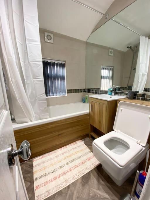 Apartment Leeds Super Spacious, 4 Bedroom Centre Leeds (West Yorkshire)