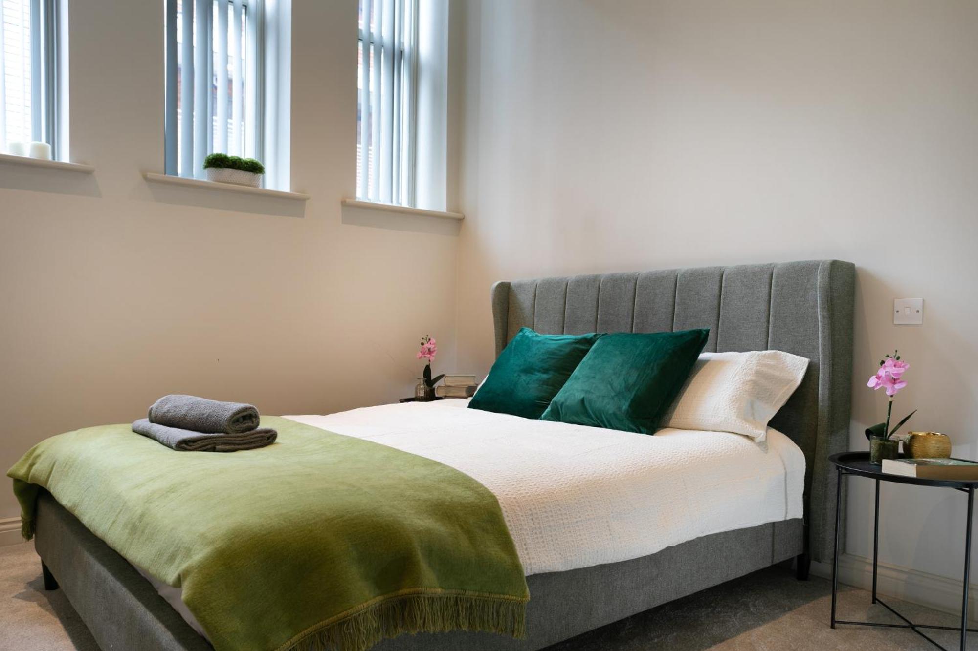 Apt 26, Stylish 1-br With Soothing Green Tones Leeds (West Yorkshire)