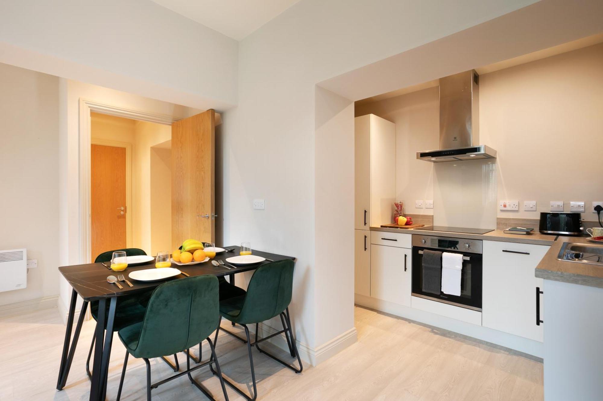 Apartment Apt 26, Stylish 1-br With Soothing Green Tones