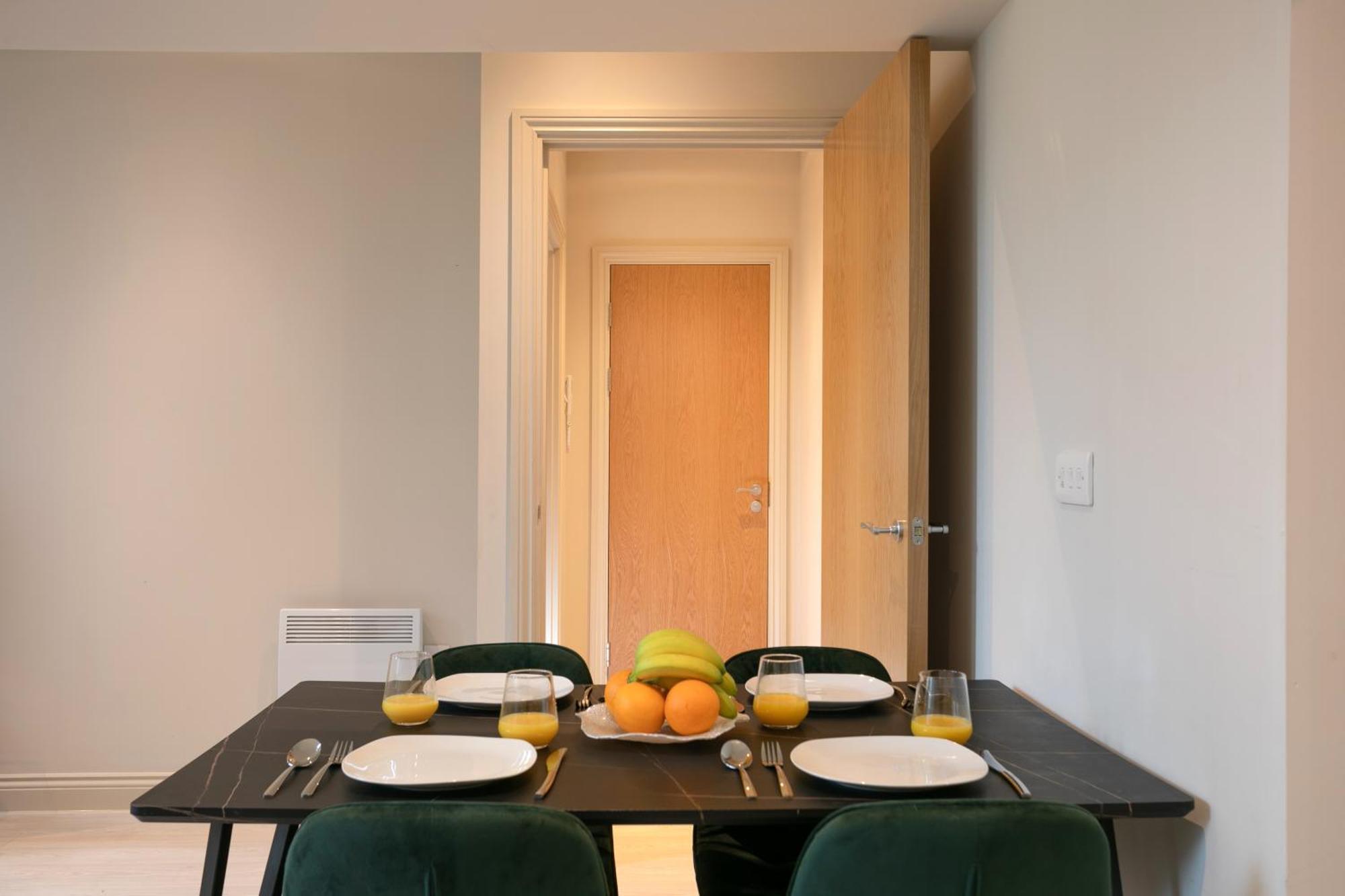 Apt 26, Stylish 1-br With Soothing Green Tones *