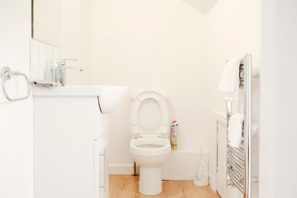 Stylish Renovated Near Headingley & Park Apartment *