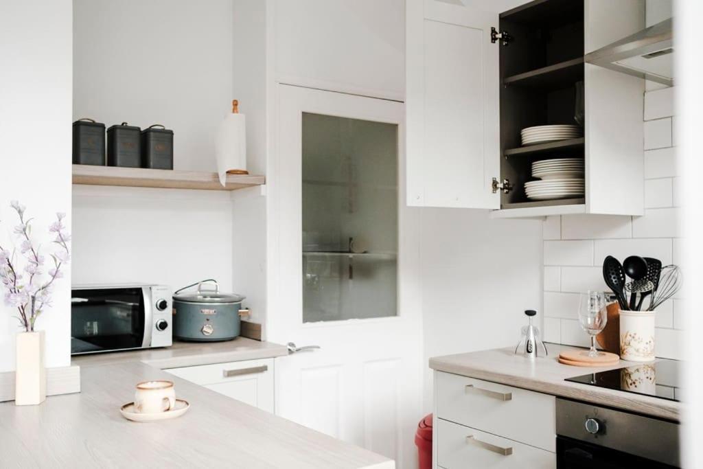 Stylish Renovated Near Headingley & Park Apartment *