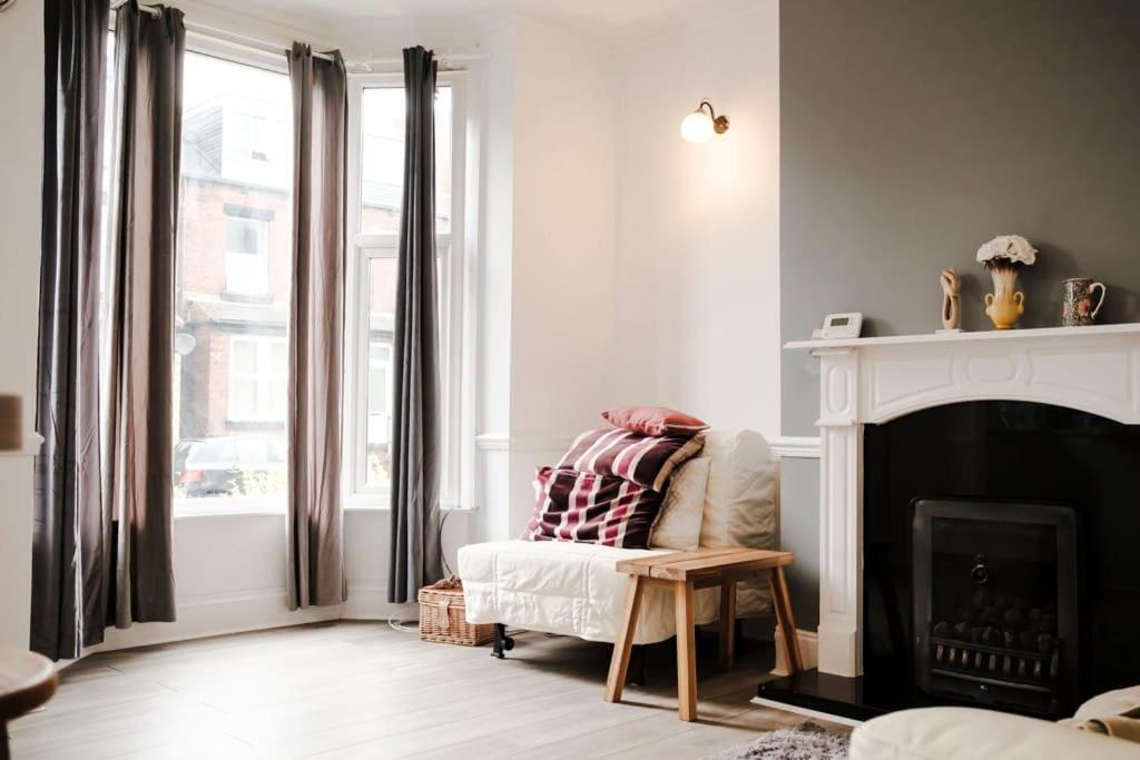 Apartment Stylish Renovated Near Headingley & Park *