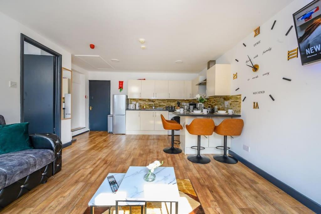 Apartment -f10gh- For Relaxed And Cosy Stay, Free Parking, Wifi