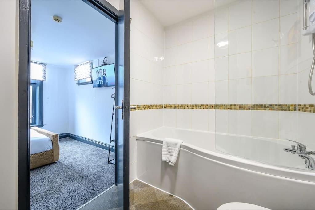 -f10gh- For Relaxed And Cosy Stay, Free Parking, Wifi *