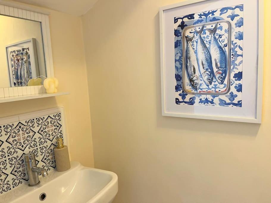 Artistic, Bright & Spacious 3 Bedroom Leeds (West Yorkshire)